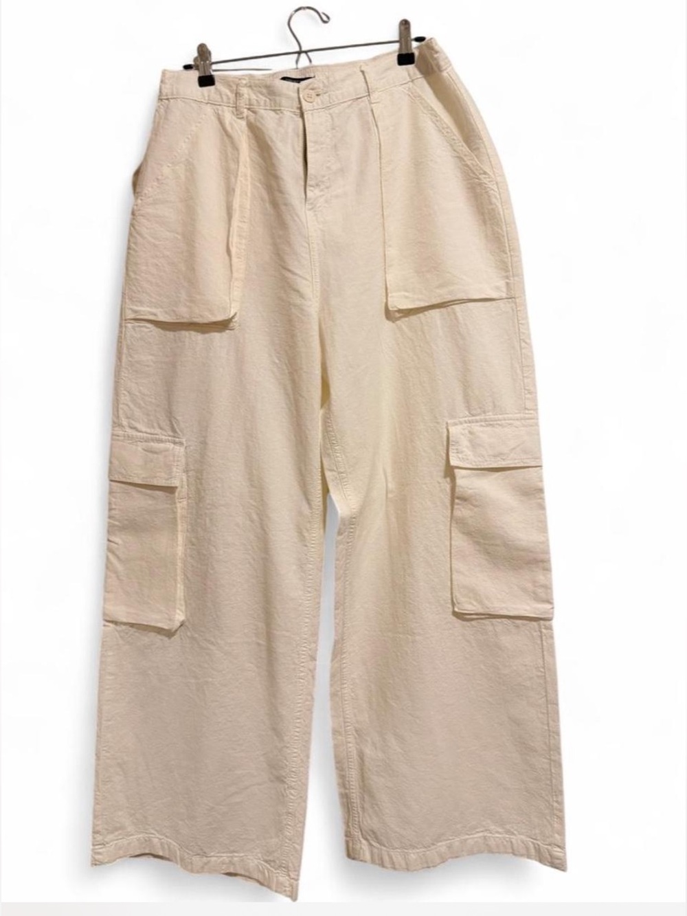 Forever 21 Cream Cargo Pants